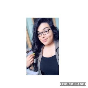 Meet your Posher, Alexia